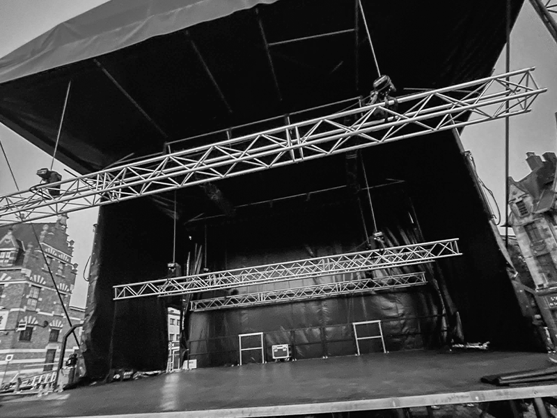 Scène Arc Roof 85m2 en location - BIG STAGE